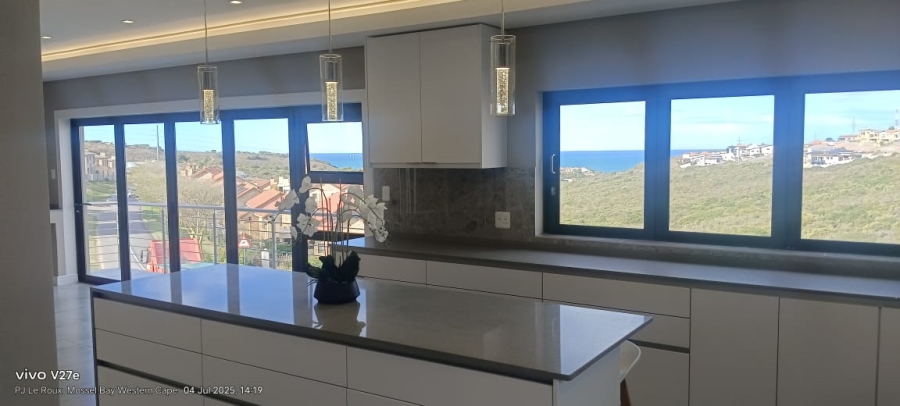 4 Bedroom Property for Sale in Seemeeu Park Western Cape